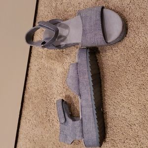 *EUC* chambray sandal